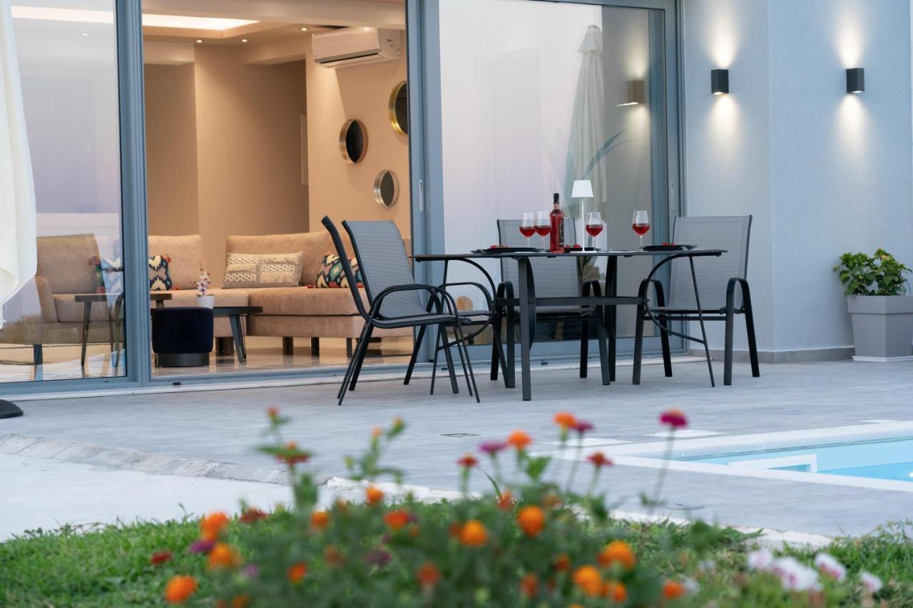 Villa Laide Karavádhos Exteriör bild